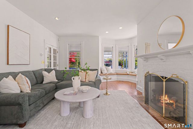 462 Riverside Avenue, Westport, CT 06880