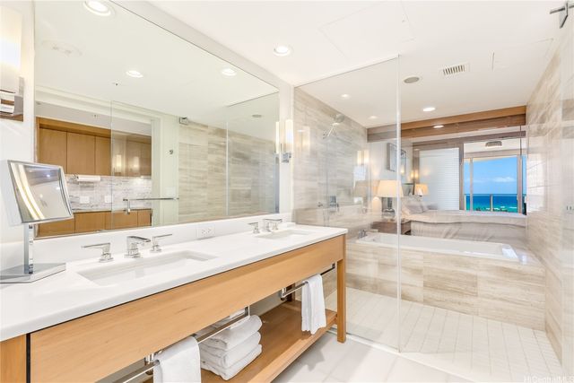 2139 Kuhio Avenue 2009-DH, Honolulu, HI 96815