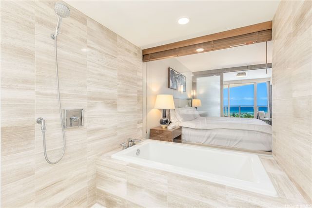 2139 Kuhio Avenue 2009-DH, Honolulu, HI 96815