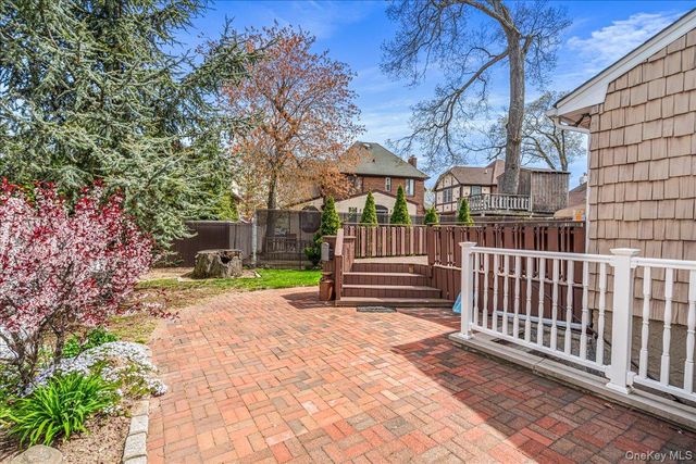 21 Norman Street, Lynbrook, NY 11563