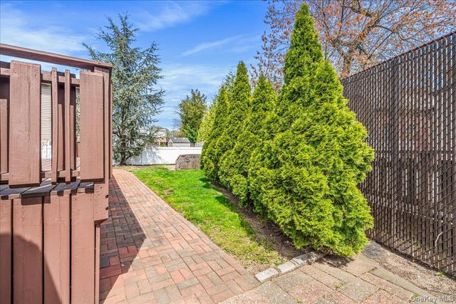 21 Norman Street, Lynbrook, NY 11563