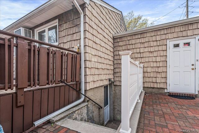 21 Norman Street, Lynbrook, NY 11563