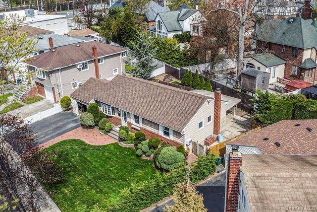 21 Norman Street, Lynbrook, NY 11563