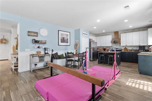 43245 Sunny, Lancaster, CA 93536