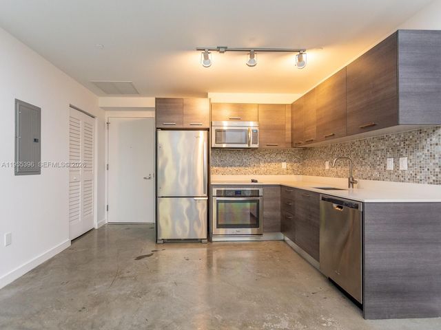 151 SE 1st St 805, Miami, FL 33131