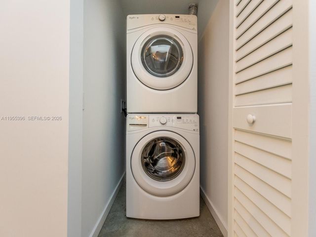 151 SE 1st St 805, Miami, FL 33131