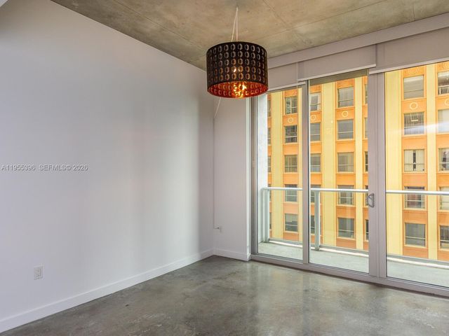 151 SE 1st St 805, Miami, FL 33131