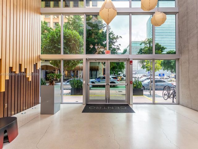 151 SE 1st St 805, Miami, FL 33131