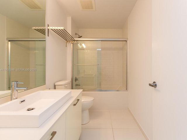 151 SE 1st St 805, Miami, FL 33131