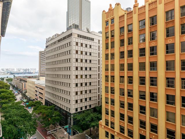 151 SE 1st St 805, Miami, FL 33131