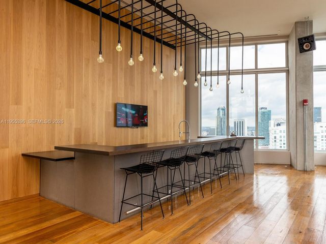 151 SE 1st St 805, Miami, FL 33131