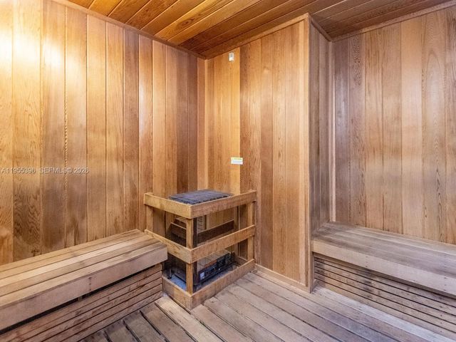 151 SE 1st St 805, Miami, FL 33131