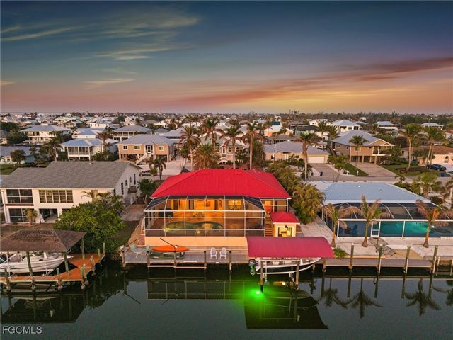 2372 Sapodilla LN, St James City, FL 33956