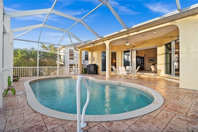 2372 Sapodilla LN, St James City, FL 33956