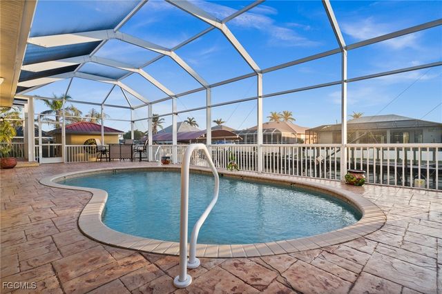 2372 Sapodilla LN, St James City, FL 33956