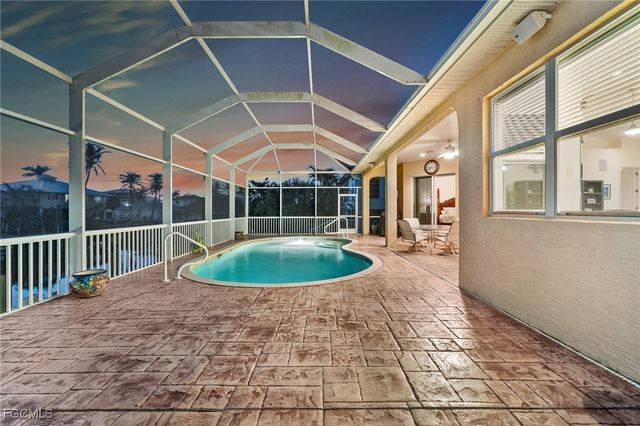 2372 Sapodilla LN, St James City, FL 33956