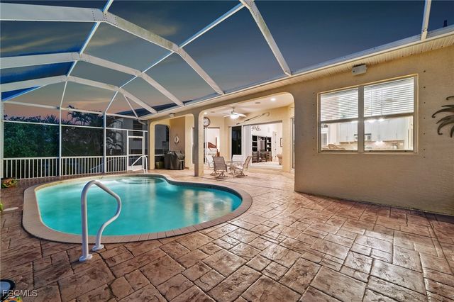 2372 Sapodilla LN, St James City, FL 33956