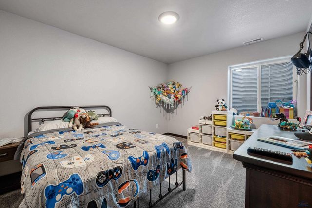 612 ANTIETAM DR, Box Elder, SD 57719