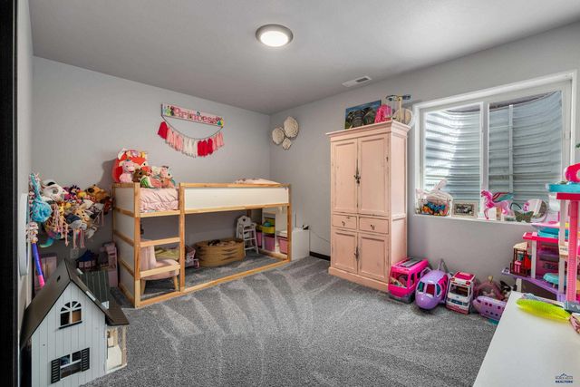 612 ANTIETAM DR, Box Elder, SD 57719