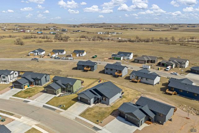612 ANTIETAM DR, Box Elder, SD 57719