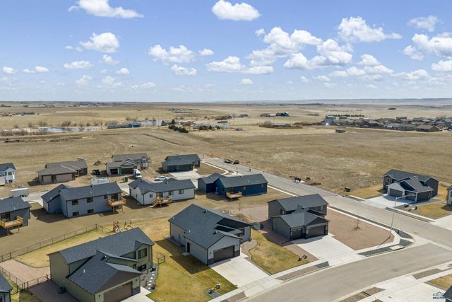 612 ANTIETAM DR, Box Elder, SD 57719