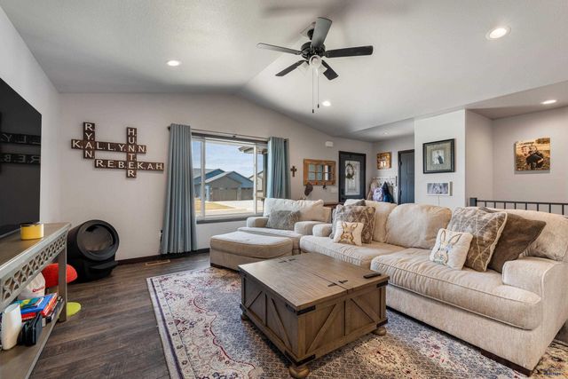 612 ANTIETAM DR, Box Elder, SD 57719