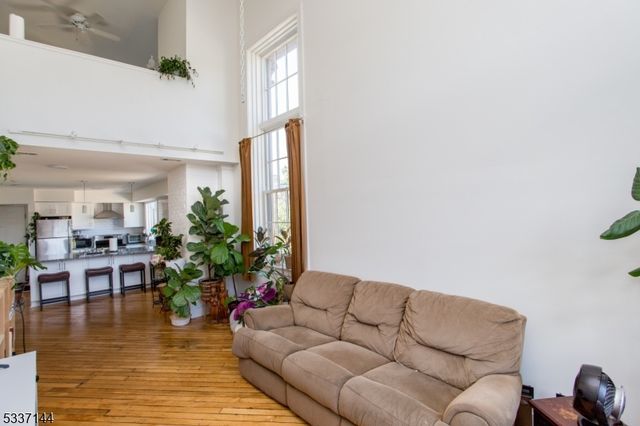 71 N Main St, Lambertville City, NJ 08530