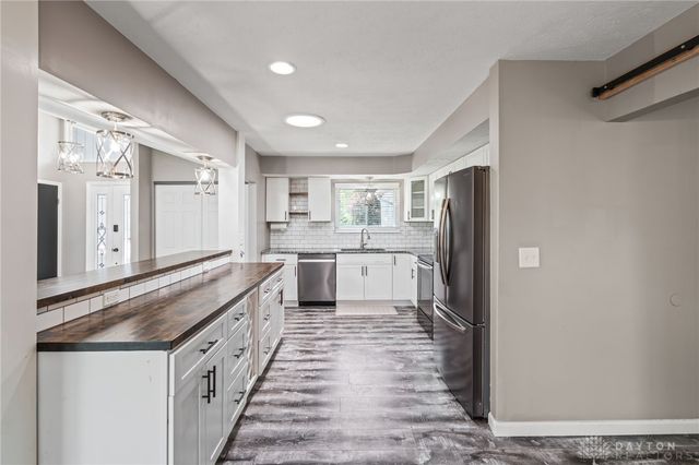 4030 Danern Drive, Beavercreek, OH 45430