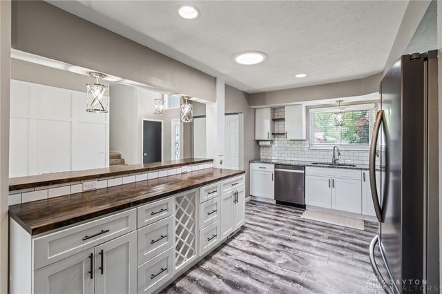 4030 Danern Drive, Beavercreek, OH 45430