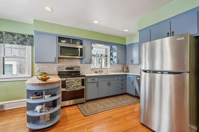 1910 E Newton AVENUE, Shorewood, WI 53211