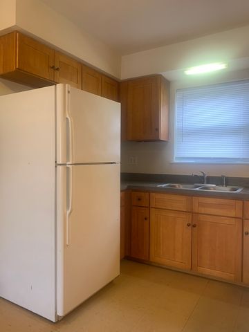 5700 W 35th Street 8N, Cicero, IL 60804