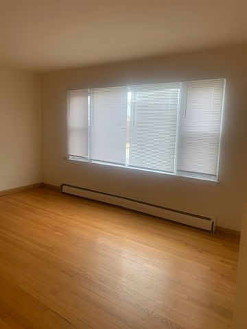 5700 W 35th Street 8N, Cicero, IL 60804