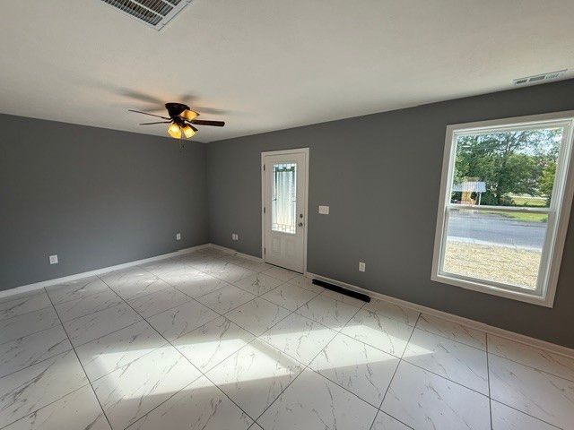 703 S Franklin St, Tullahoma, TN 37388