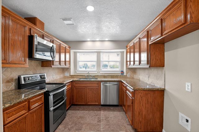 15432 Atwood Lane, Crosby, TX 77532