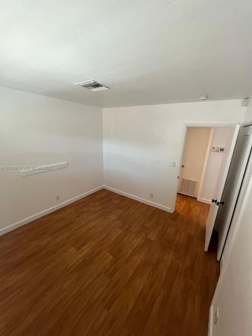 4517 NE 21st Ave 2, Fort Lauderdale, FL 33308
