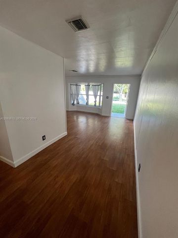 4517 NE 21st Ave 2, Fort Lauderdale, FL 33308
