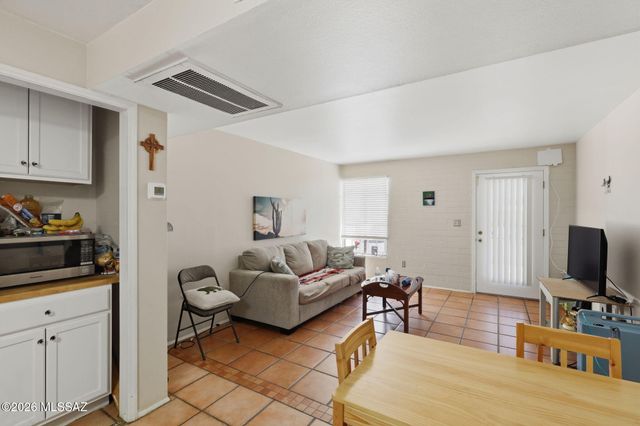 436 S Paseo Madera Unit B, Green Valley, AZ 85614