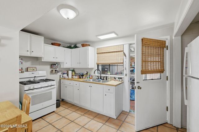 436 S Paseo Madera Unit B, Green Valley, AZ 85614