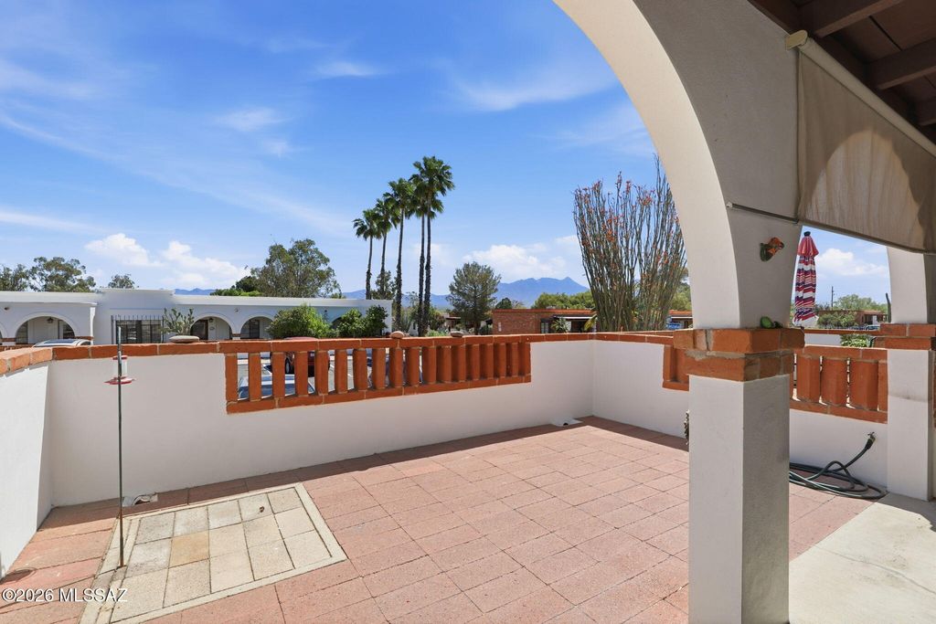 436 S Paseo Madera Unit B, Green Valley, AZ 85614