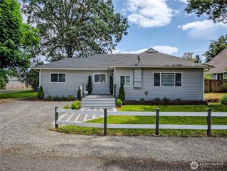 404 Nixon Street S, Roy, WA 98580
