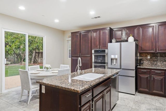 2923 Oro Blanco Cir, Escondido, CA 92027