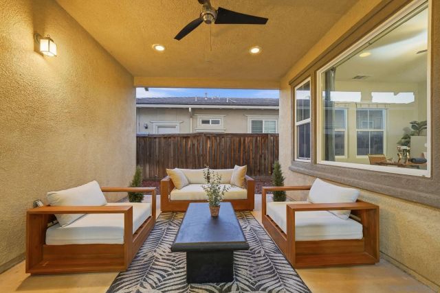 2923 Oro Blanco Cir, Escondido, CA 92027