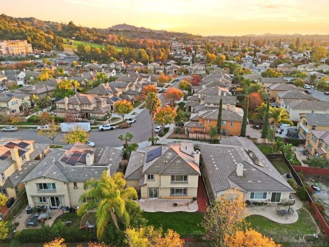 2923 Oro Blanco Cir, Escondido, CA 92027