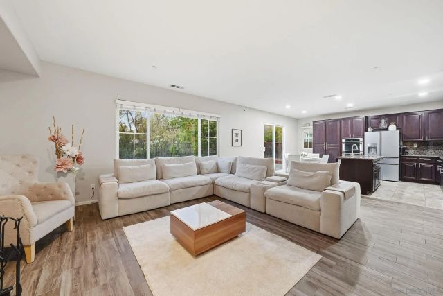 2923 Oro Blanco Cir, Escondido, CA 92027