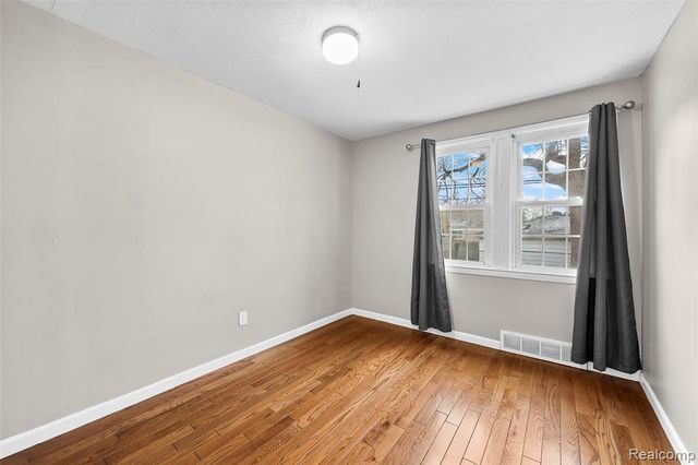 1311 W Windemere Avenue, Royal Oak, MI 48073