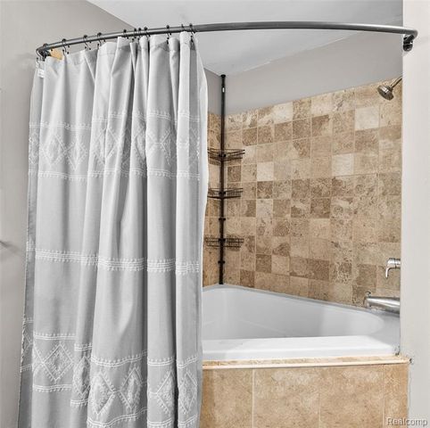 1311 W Windemere Avenue, Royal Oak, MI 48073