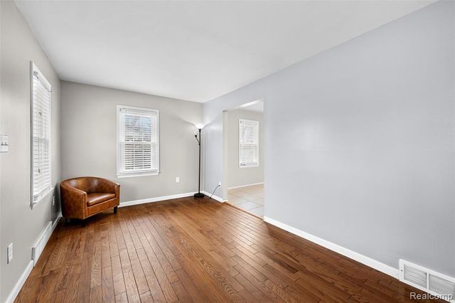 1311 W Windemere Avenue, Royal Oak, MI 48073