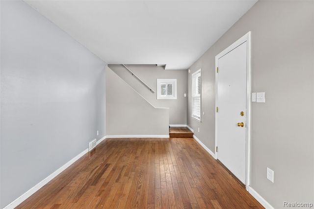 1311 W Windemere Avenue, Royal Oak, MI 48073