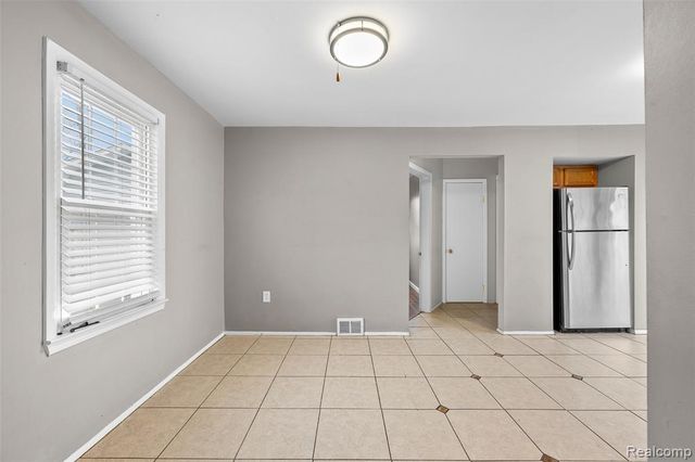 1311 W Windemere Avenue, Royal Oak, MI 48073