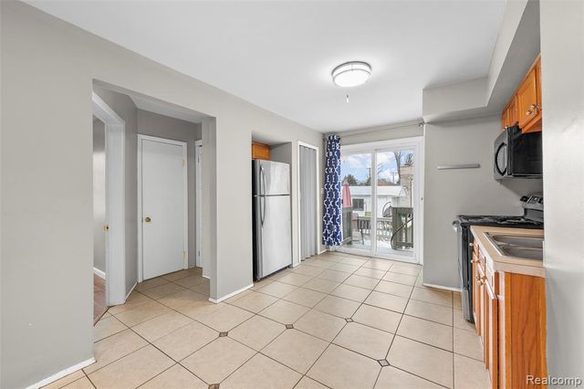 1311 W Windemere Avenue, Royal Oak, MI 48073